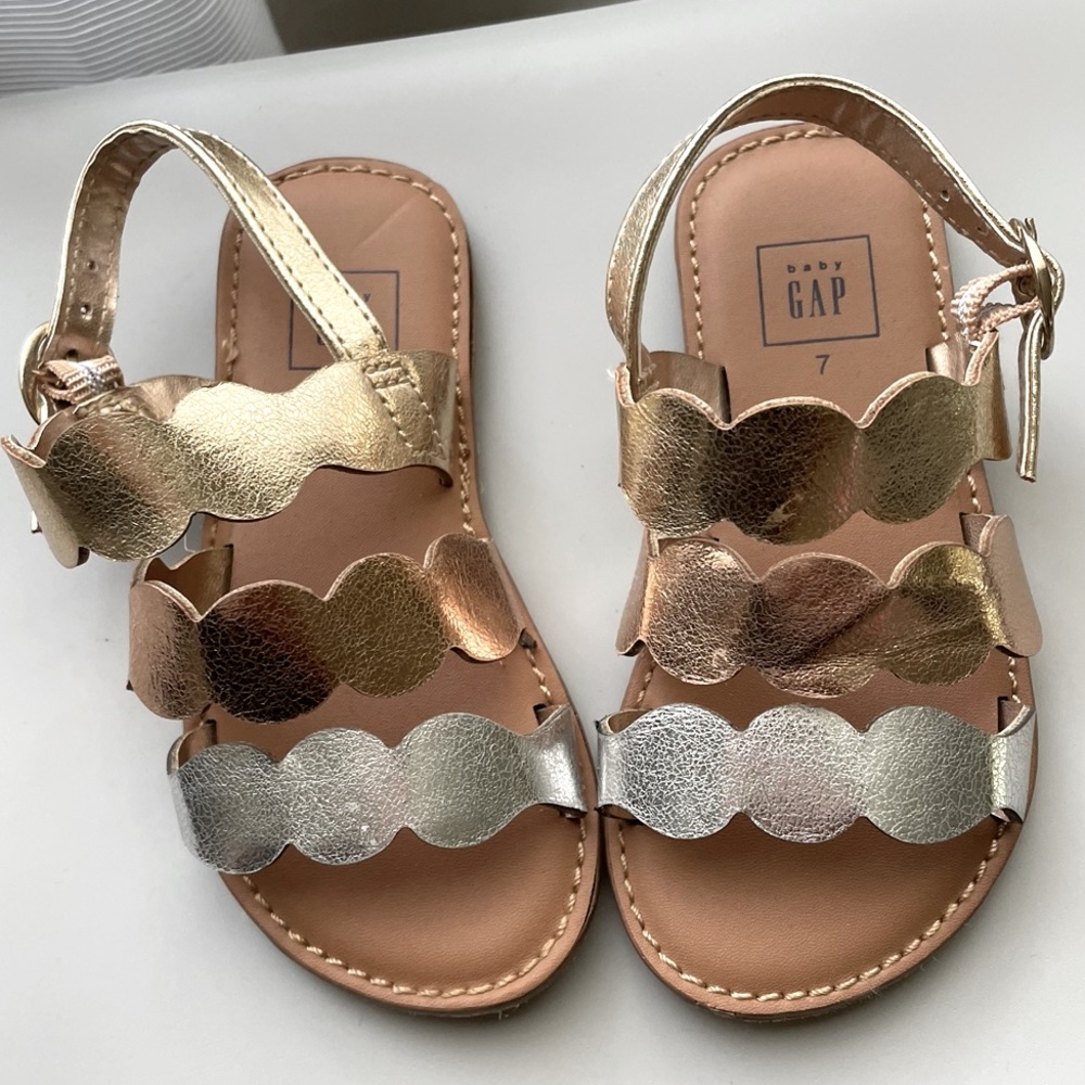 Baby Gap Scalloped Metallic Sandals